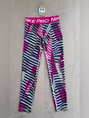 Nike Pro Capri Child size M